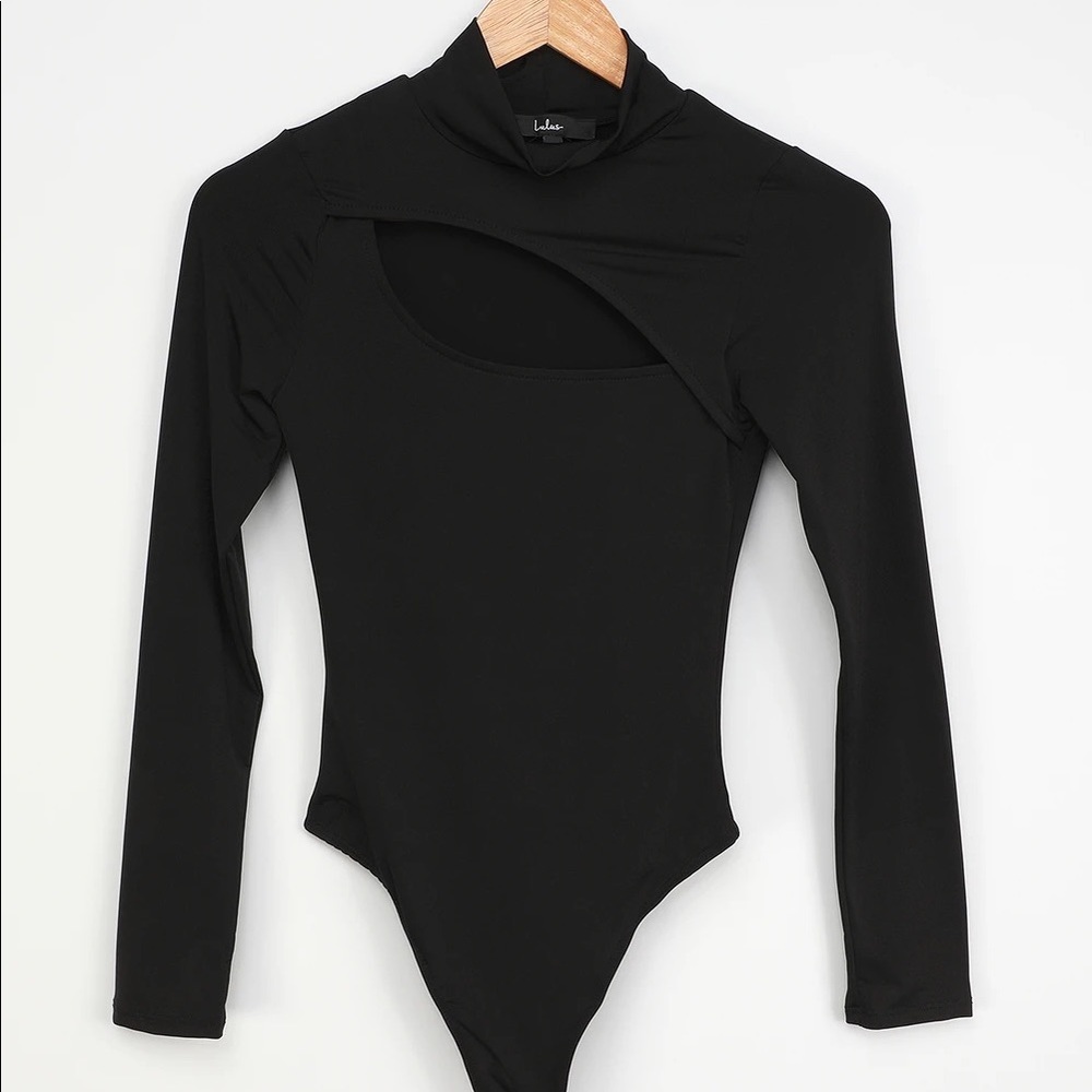 NWT LULUS Got A Good Feeling Cutout Thong Bodysuit — Size XS, Black